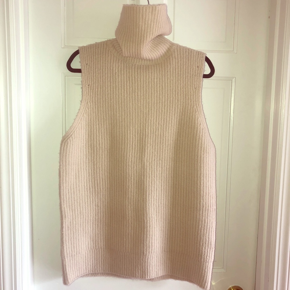 NWT JOHN+JENN Sleeveless Sweater (L)
